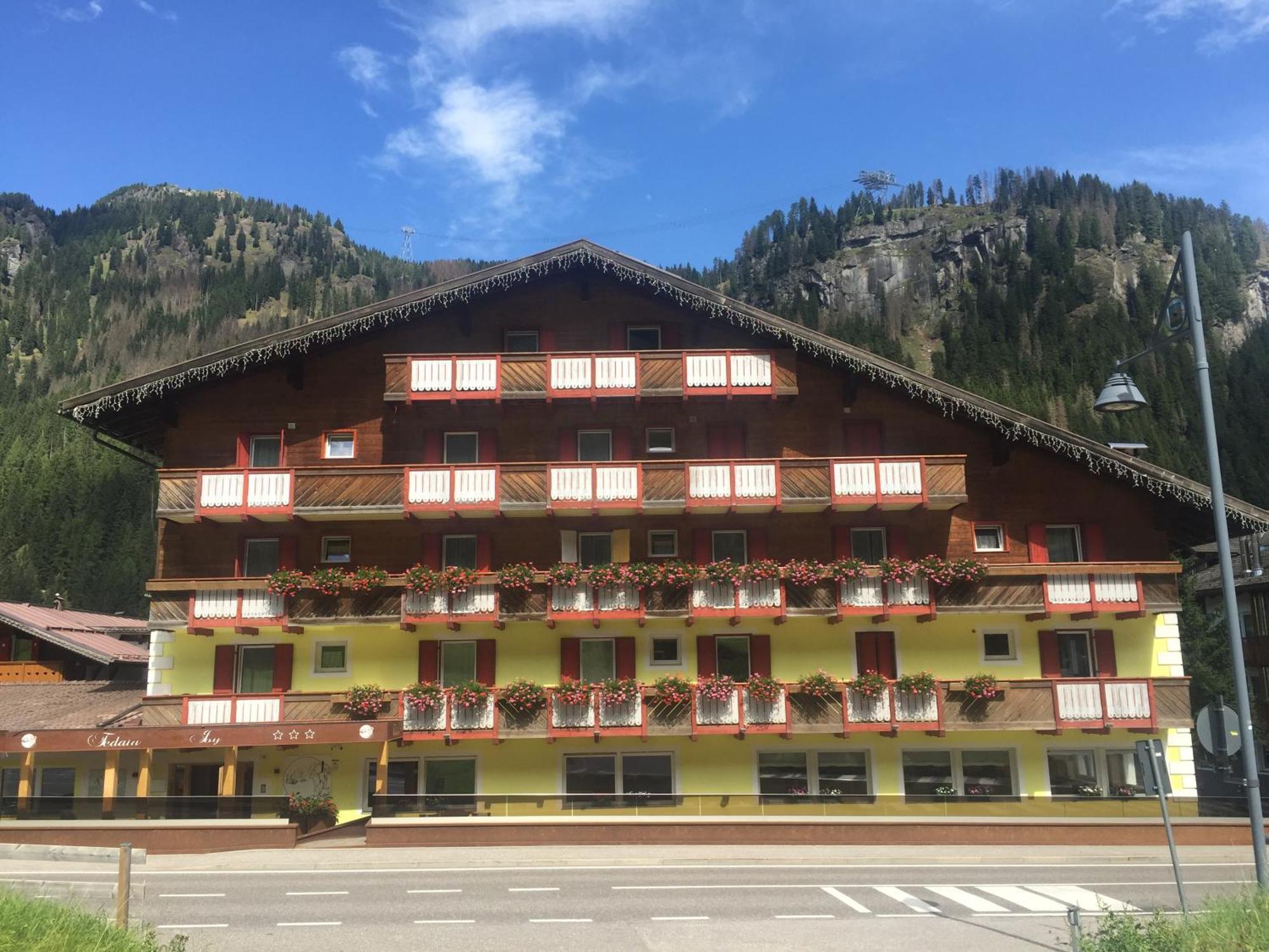 Hotel Fedaia Joy 3*